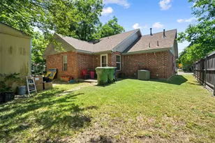1724 Willow Hollow Dr, Garland, TX 75040 - Photo 16