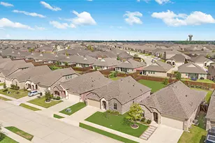 8012 Lindheimer Ln, McKinney, TX 75071 - Photo 32