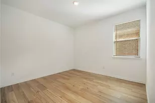 8012 Lindheimer Ln, McKinney, TX 75071 - Photo 10