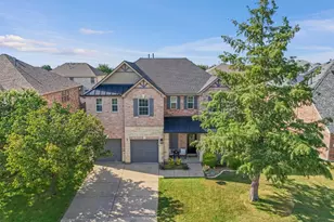 2629 Tradewinds Dr, Little Elm, TX 75068 - Photo 2