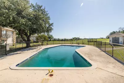 104 Harbor Drive #111, Runaway Bay, TX 76426 - Photo 2
