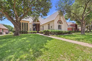 7005 Wellington Point Rd, McKinney, TX 75072 - Photo 2