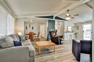 1802 Taxco Ct, Granbury, TX 76048 - Photo 2