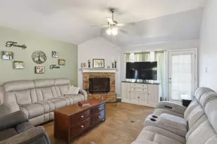 1141 Trinidad Dr, Fort Worth, TX 76140 - Photo 4