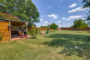906 Clearview St, Krum, TX 76249 - Photo 20