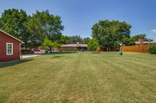 906 Clearview St, Krum, TX 76249 - Photo 22