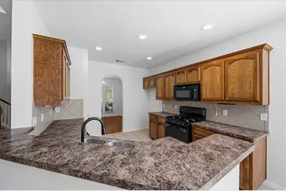 7304 Summit Parc Drive, Dallas, TX 75249 - Photo 10