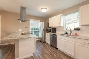 2211 Yewpon Dr, Carrollton, TX 75007 - Photo 8