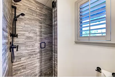 13834 Tanglewood Drive, Farmers Branch, TX 75234 - Photo 22