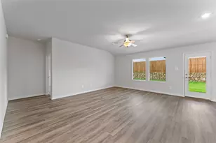 210 Teton St, Greenville, TX 75402 - Photo 6