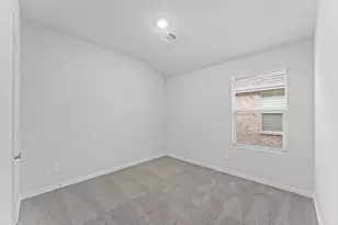 210 Teton St, Greenville, TX 75402 - Photo 18