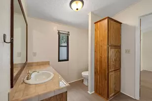 1027 Glenbrook Dr, Pecan Hill, TX 75165 - Photo 16