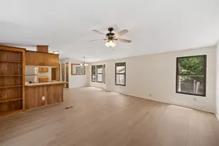 1027 Glenbrook Dr, Pecan Hill, TX 75165 - Photo 6