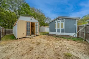 1027 Glenbrook Dr, Pecan Hill, TX 75165 - Photo 22