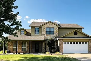 395 Pecan Ct, Nevada, TX 75173 - Photo 2