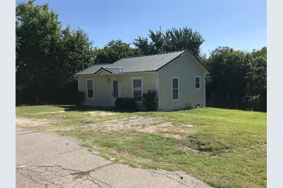 416 Shannon Street, Weatherford, TX 76086 - Photo 1