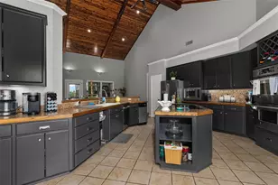 995 Beaver Run Ln, No City, TX 75603 - Photo 22