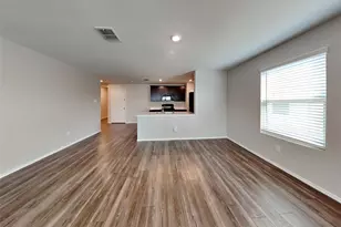 305 Anvil Dr, Fort Worth, TX 76052 - Photo 6