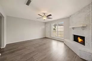 1 E Mountain Ln, Grand Prairie, TX 75052 - Photo 20