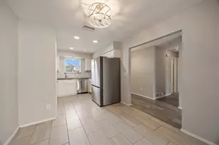 1 E Mountain Ln, Grand Prairie, TX 75052 - Photo 18