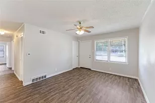 4713 Laverda Dr, Haltom City, TX 76117 - Photo 24
