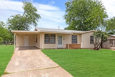 4713 Laverda Drive, Haltom City, TX 76117 - Photo 2