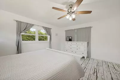 4708 Holiday Lane E, North Richland Hills, TX 76180 - Photo 14