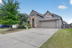 2726 Buffalo Run, Burleson, TX 76028 - Photo 2