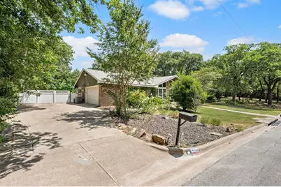 4104 Linkwood Drive, Euless, TX 76040 - Photo 2