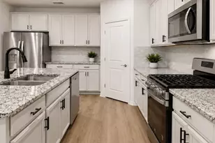 10105 Lakemont Dr, Fort Worth, TX 76131 - Photo 8