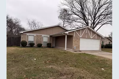 2011 Lavon Creek Lane, Arlington, TX 76006 - Photo 2