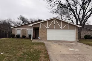 2011 Lavon Creek Ln, Arlington, TX 76006 - Photo 1