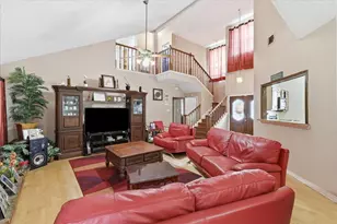 2020 E Branch Hollow Dr, Carrollton, TX 75007 - Photo 2