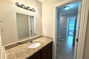 2324 Bloomfield Dr, Arlington, TX 76012 - Photo 12