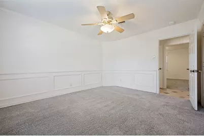 221 Linda Lane, Irving, TX 75062 - Photo 16