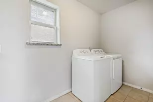 3001 San Martin Dr, Arlington, TX 76010 - Photo 30
