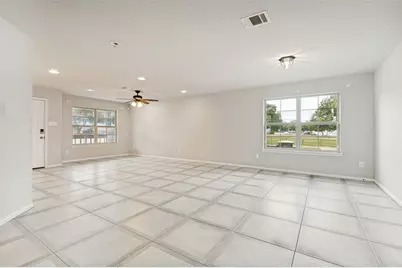 3001 San Martin Drive, Arlington, TX 76010 - Photo 4