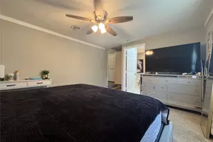 105 S Lakeview Dr, Lacy Lakeview, TX 76705 - Photo 12