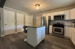 105 S Lakeview Dr, Lacy Lakeview, TX 76705 - Photo 8