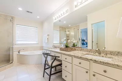 300 Sundance Circle, Irving, TX 75063 - Photo 14