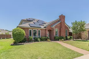300 Sundance Cir, Irving, TX 75063 - Photo 2