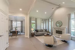 300 Sundance Cir, Irving, TX 75063 - Photo 4