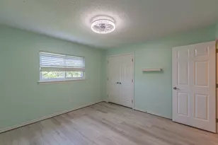 300 Sundance Cir, Irving, TX 75063 - Photo 28