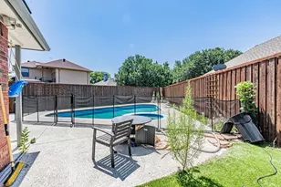 300 Sundance Cir, Irving, TX 75063 - Photo 36