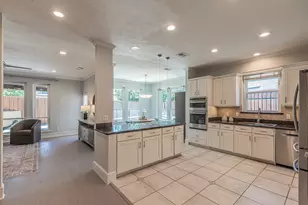 300 Sundance Cir, Irving, TX 75063 - Photo 20