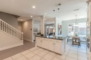 300 Sundance Cir, Irving, TX 75063 - Photo 22