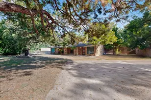 1800 Harry Ct, Arlington, TX 76012 - Photo 32