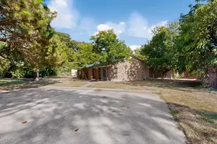 1800 Harry Ct, Arlington, TX 76012 - Photo 34