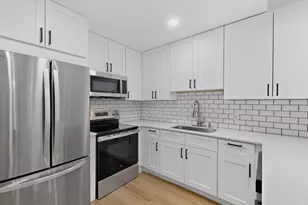 1800 Harry Ct, Arlington, TX 76012 - Photo 4