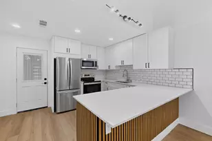 1800 Harry Ct, Arlington, TX 76012 - Photo 2